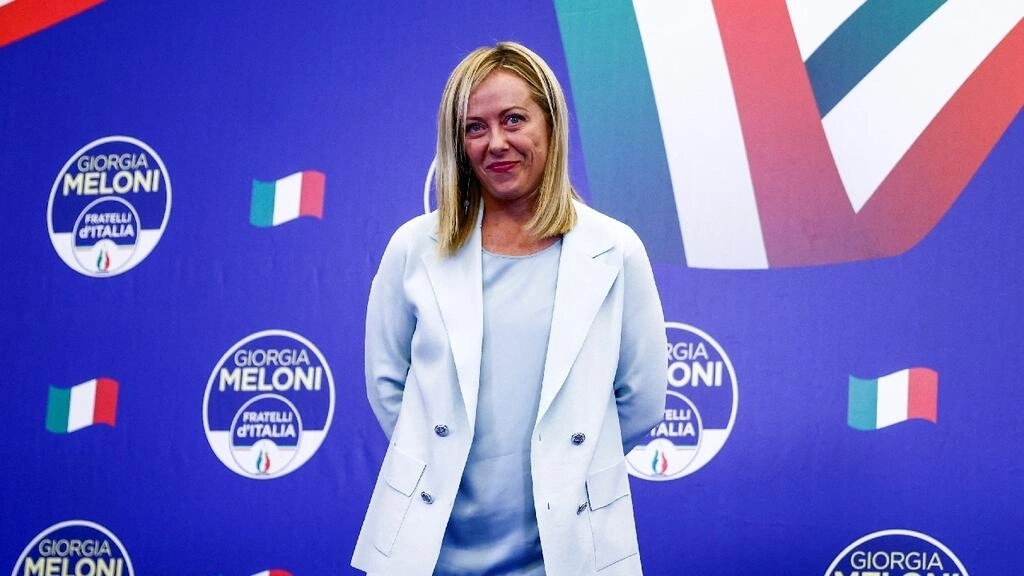Législatives en Italie : la coalition de droite en tête, Meloni ...