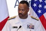 États-Unis : départ de l’amiral chargé de superviser les frappes dans les Caraïbes