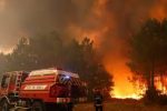 France : des dizaines de milliers d&rsquo;évacués et des renforts aériens attendus après des incendies dans le Sud-Ouest